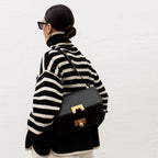 Kiara – Sweter w paski z wysokim dekoltem