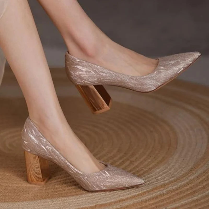 Eleganckie damskie czółenka na średnim obcasie