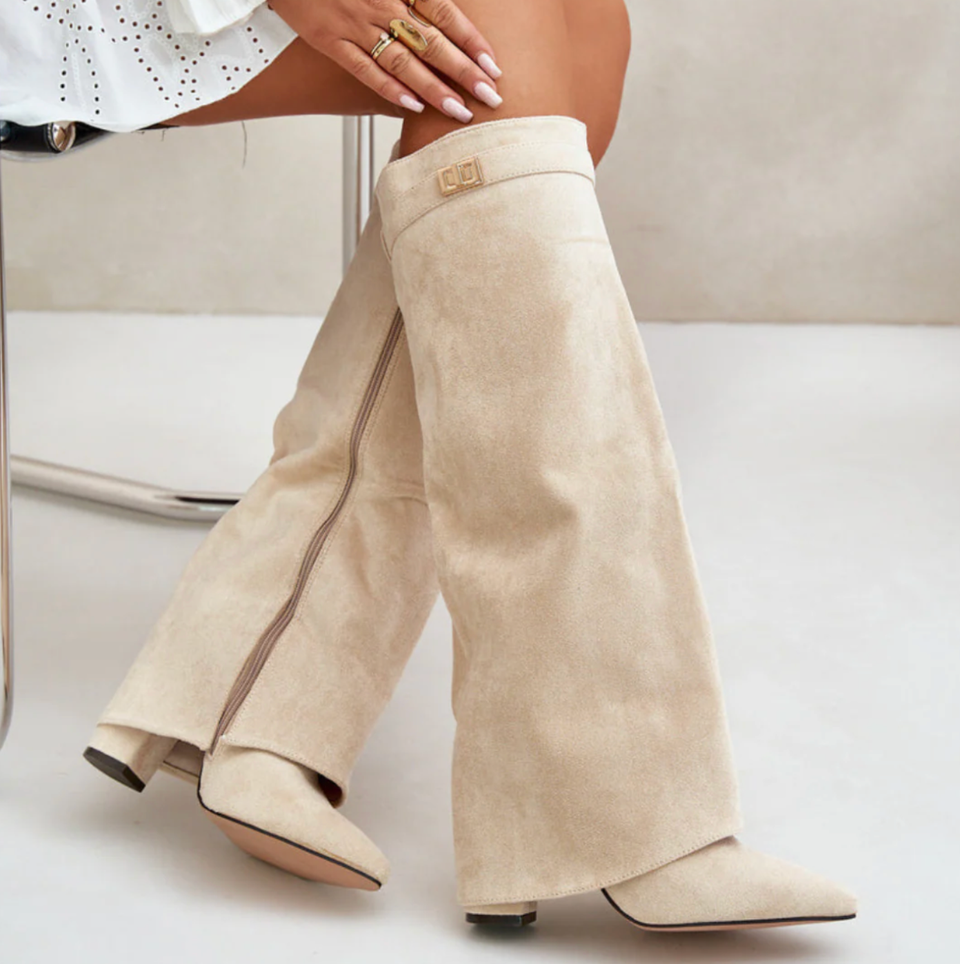 SOLÉA | Skórzane kozaki z fakturą zamszową